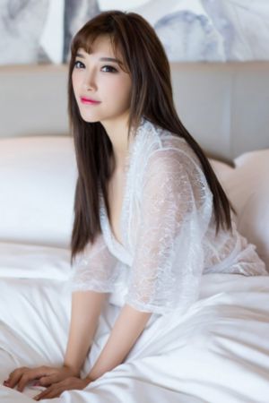 按摩的女大学生