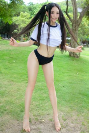 粉嫩小泬bbbb免费看